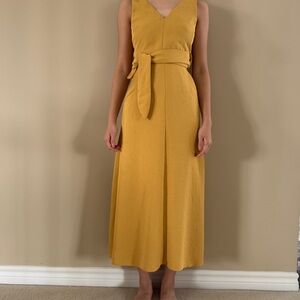 Elegant Yellow Sleeveless Dress